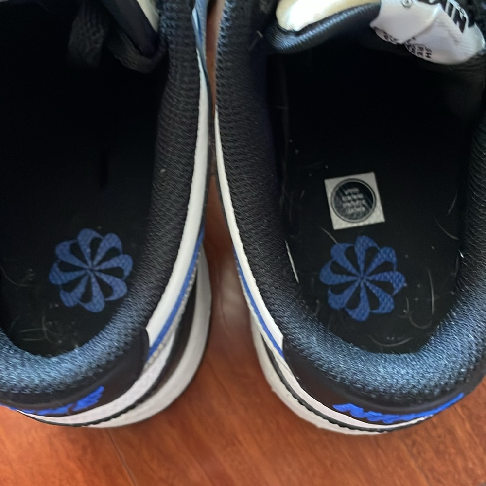 🚨SALE// Nike Dunk Low GS - Picture 8 of 11